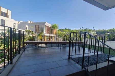 Dijual Rumah Blitzfield BSD Tangerang, BIG PROMO - 4 Kamar Tidur Siap Huni