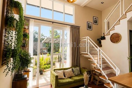 Dijual Rumah Hook Terawat Asri 2 Lantai di Sariwangi Asri Ciwaruga Bandung