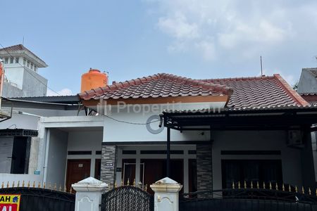 Dijual Rumah Bagus Dalam Komplek Strategis di Wilayah Tapos Depok