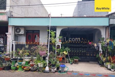 Dijual Rumah Lelang Kutisari Indah Barat Surabaya Selatan LT 105m2 SHM Below Market