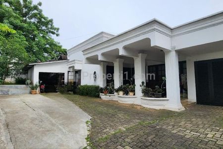 Dijual Cepat Rumah Luas Kokoh Pinggir Jalan di Cipete Cilandak Jakarta Selatan