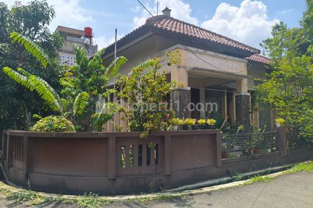 Dijual Rumah Luas Hitung Tanah Saja di Turangga Buah Batu Bandung