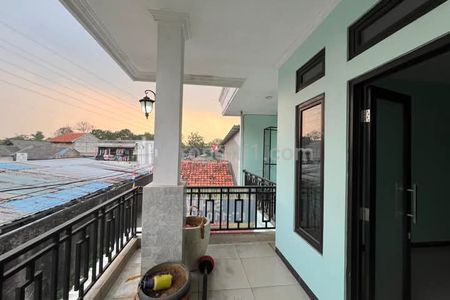 Jual Rumah 2 Lantai Masih Baru di Tapos Cimanggis Depok Dekat ke Transmart Cibubur