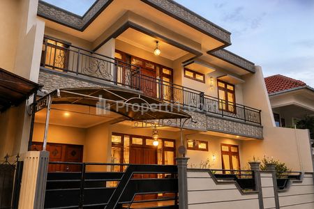 Dijual Rumah Siap Huni 2 Lantai dengan Lingkungan Aman Akses Strategis di Jatiwaringin Bekasi