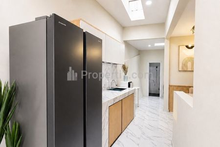 Jual Cepat BU Rumah Baru Furnished di Serpong, Setu, Tangerang Selatan