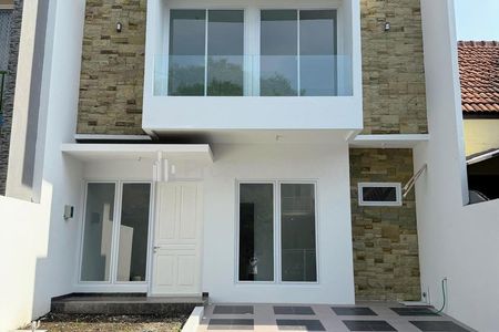 Jual Rumah 2 Lantai Rumah Baru Siap Huni di Perumahan Bukit Palma Citraland Surabaya Barat