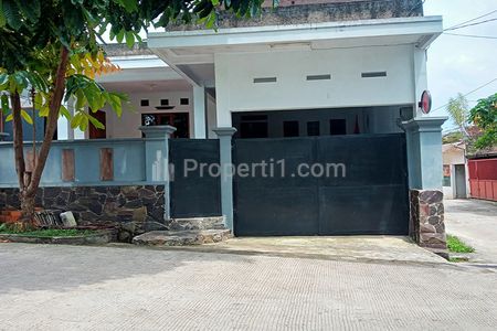 Jual Rumah Modern Minimalis View Pegunungan 3 Kamar Tidur 2 Kamar Mandi Garasi Lingkungan Tenang Asri Nyaman di Perumahan Manglayang Regency Bandung