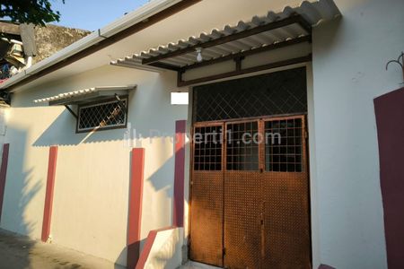 Dijual Cepat Rumah Baru Renovasi Terawat Area Bebas Banjir di Angke Jakarta Barat