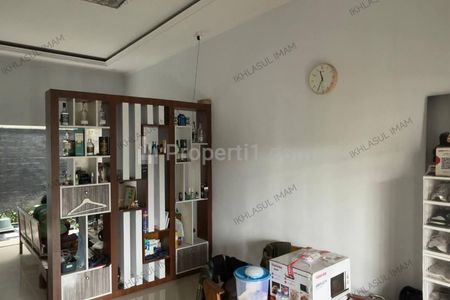 Jual Rumah 2 Lantai Strategis Siap Huni dalam Perumahan di Karang Tengah, Tangerang, Banten, Dekat Ciledug