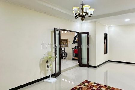 Jual Rumah Cantik di Pegadegan, Pancoran, Jakarta Selatan