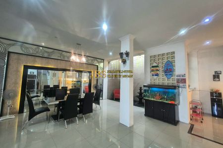 Dijual Rumah Lux 2 Tingkat di Komplek Evergreen Jalan Amal - Sunggal, Medan