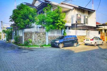 Dijual Rumah Simpang Darmo Permai Selatan, Surabaya Barat - Posisi Rumah Hook