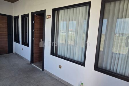 Viewing Depan Room