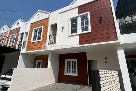 Dijual Rumah di Cinangka Depol Dalam Cluster Pinggir Jalan Raya Dekat Toll Pamulang, Pondok Cabe, Ciputat, Jaksel