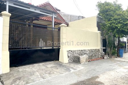 Dijual Rumah Bagus Dalam Komplek Strategis di Wilayah Cibinong, Bogor