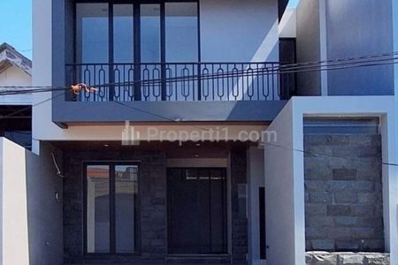 Dijual Rumah Baru Modern di Manyar Tirtoyoso Surabaya