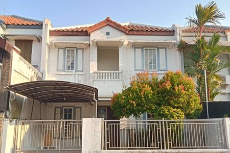 Disewakan Rumah Semi Furnish Villa Sentra Raya Citraland Utama Sambikerep Surabaya Barat