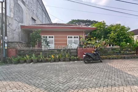 Dijual Cepat Tanah Premium Bonus Bangunan Rumah di Kawasan Strategis Deresan Ring Satu Kampus UGM UNY