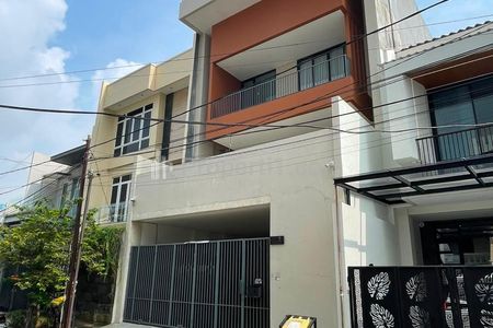 Dijual Rumah Premium Siap Huni 4 Lantai di Pulomas Jakarta Timur