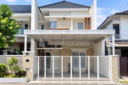 Jual Rumah Modern Furnished 2 Lantai di Villa Kalijudan Indah Mulyorejo Surabaya