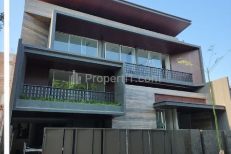 Dijual Rumah Baru Pakuwon Indah Imperial Golf - Private Swimming Pool - Facade Marmer - Premium Quality Dekat Graha Famili, Bukit Darmo Golf Surabaya