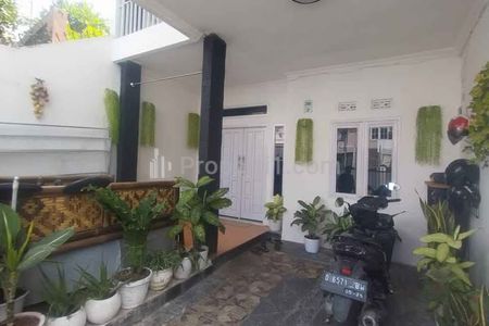 Dijual Rumah 2 Lantai Terawat di Cluster Pinggir Jalan Somawinata Cimahi