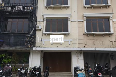 Dijual Cepat Ruko 3 Lantai Siap Pakai di Raffles Hills Cibubur Depok