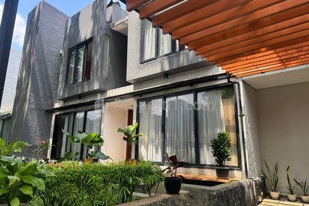 Dijual Rumah 2 Lantai SHM Cash Only di Ozone Residence, Pesanggrahan, Jakarta Selatan