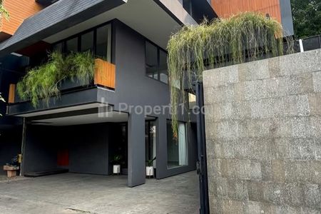Dijual Rumah Townhouse Brand New Design Modern Tropis di Kemang Dalam, Jakarta Selatan