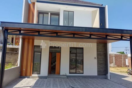 Jual Rumah 2 Lantai Dekat Pemkot Cimahi, Lokasi Strategis Dekat Tol di Cimahi Utara - Harga 1 Milyaran