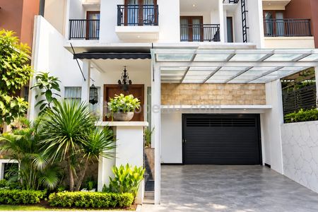 For Rent – Furnished 3BR House with Private Pool in Residential Complex, Pejaten South Jakarta