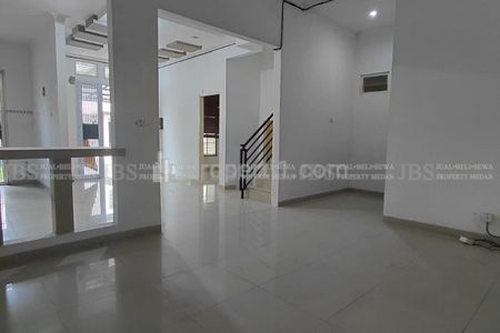 Rumah 2 Tingkat Dijual di Komplek Citra Garden Cluster Mansion Garden - Medan