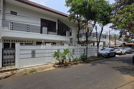 Dijual Rumah dalam Komplek Harga di Bawah Pasaran di Duren Sawit Jakarta Timur