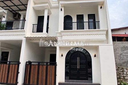 Disewakan Rumah 2 Lantai Semi Furnished di Grand Depok City, Depok