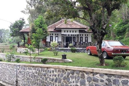 Dijual Murah Villa di Desa Wisata Kampung Tajur Pasanggrahan Purwakarta