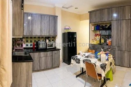 Jual Rumah 2 Lantai Luas Bagus di Cibubur, Jakarta Timur Dekat ke Tol Jatikarya