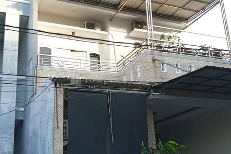 Jual Rumah Siap Huni 3 Lantai di Harapan Indah, Kota Bekasi