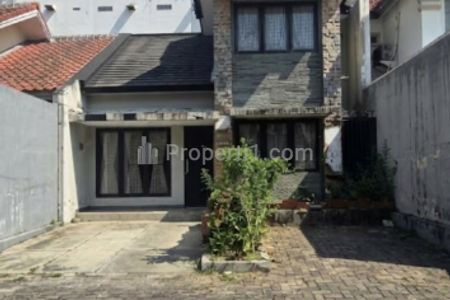 Jual Rumah Asri Villa Valensia Lontar Pakuwon Indah Surabaya Barat