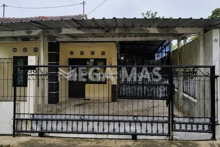 Jual Rumah Hook, Lingkungan Nyaman Berpenduduk di Palir Utama, Ngaliyan, Semarang