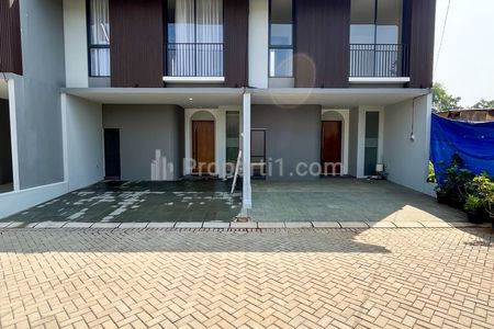 Dijual Rumah Ready Berkonsep Tropical Minimalist dalam Private Townhouse di Lebak Bulus, Jakarta Selatan