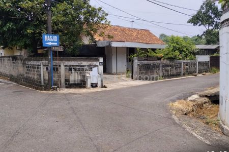 Dijual Rumah di Jalan Deplu Raya Bintaro Jakarta Selatan Sangat Strategis Posisi di Hook