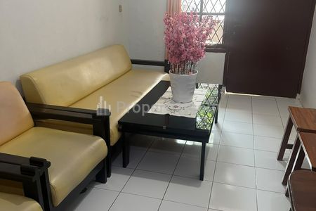 Jual Cepat Rumah Induk Plus Kost-kostan di Grogol Utara, Kebayoran Lama, Jakarta Selatan