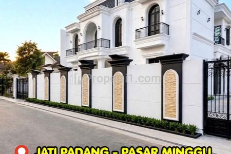 Dijual Rumah Brand New American Classic di Jatipadang Jakarta Selatan, Ada Private Pool, Lokasi Strategis, Jalan 2 Mobil Lebar