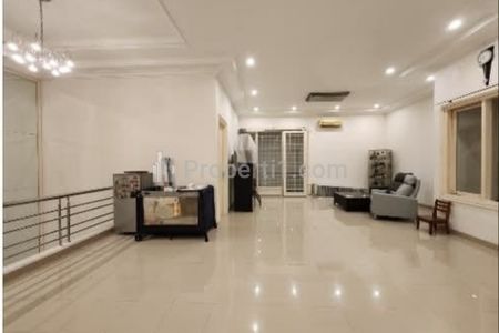 Jual Rumah Furnish LUX Citraland Utama Surabaya Barat