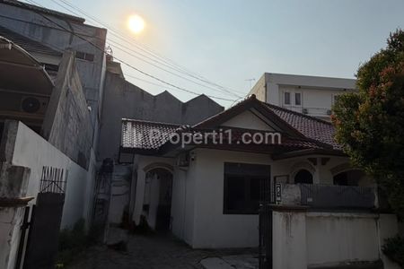 Jual  Rumah Komplek Qoriyah Thayyibah Lokasi Dekat RCTI, Srengseng, Kembangan, Jakarta Barat