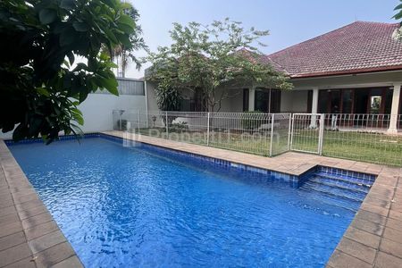 Jual Rumah Dalam Compound di Cipete, Jakarta Selatan - Private Pool & Backyard