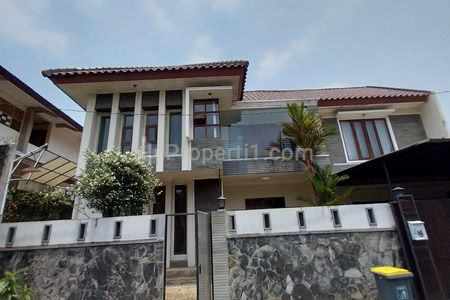 Jual Cepat Rumah 2 Lantai Hoek di Tanah Kusir Jakarta Selatan Dekat Mall Gandaria City & Pondok Indah