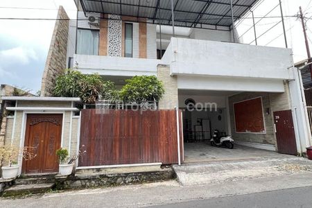 Dijual Villa Cantik Semi Furnished Lokasi Junrejo Batu