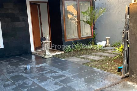 Penampakan rumah dari depan