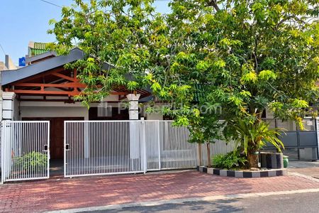 Dijual Rumah Terawat Siap Huni di Dukuh Kupang Surabaya